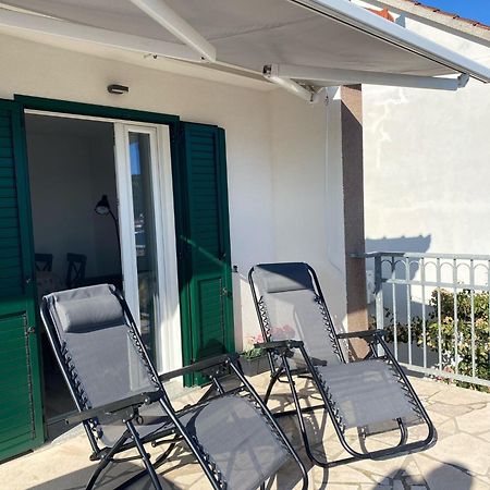 Kn House With Two Apartments Near Sea Rogoznica  Exteriör bild
